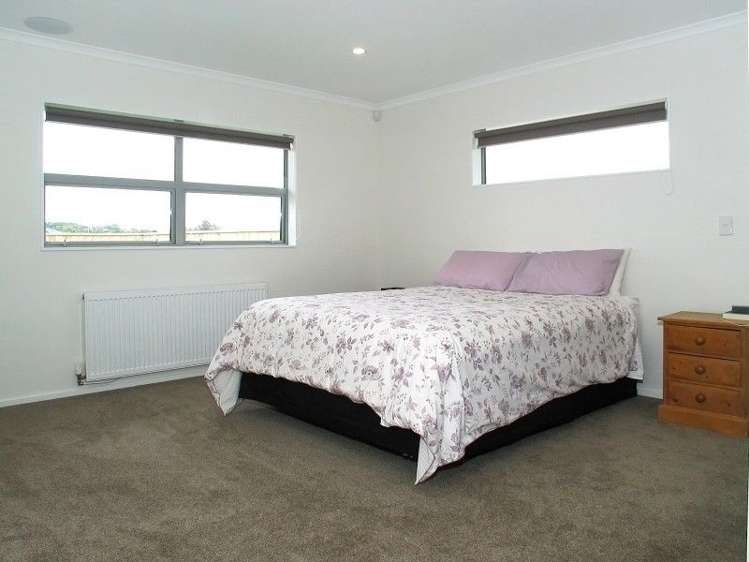 8 Banks Boulevard Whitby_8