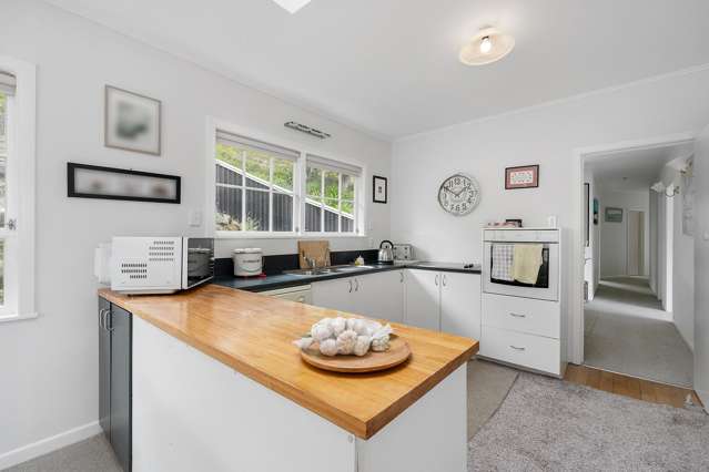 Harmonious Family Living + Self Contained Flat