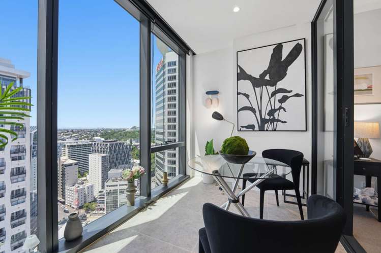 3404/10 Commerce Street City Centre_8