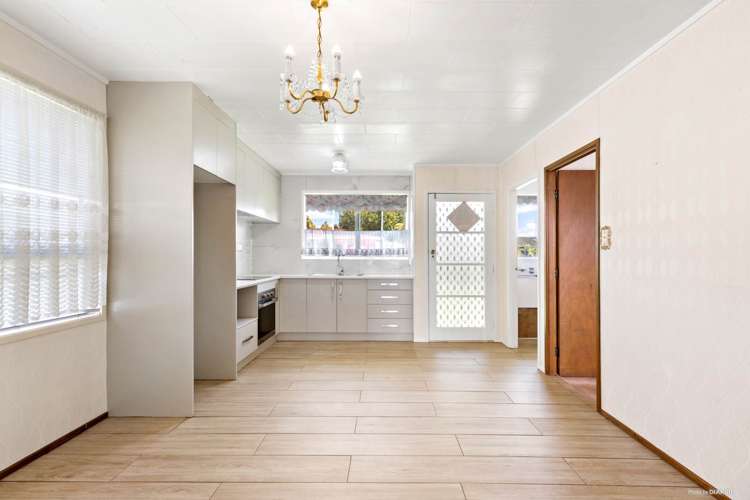 1/5 Astral Place Clover Park_12