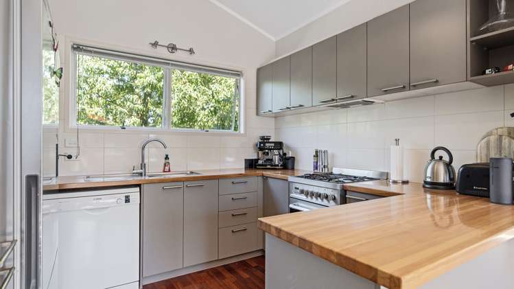 93 Coopers Road Gate Pa_20