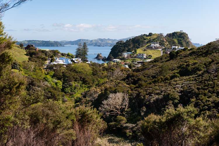 16 Tapeka Road Russell_4