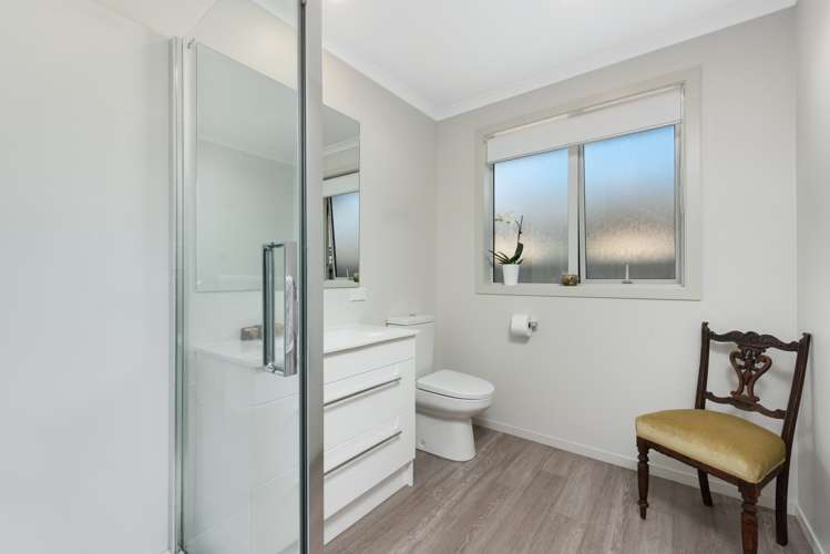 191 Lakes Boulevard Pyes Pa_14