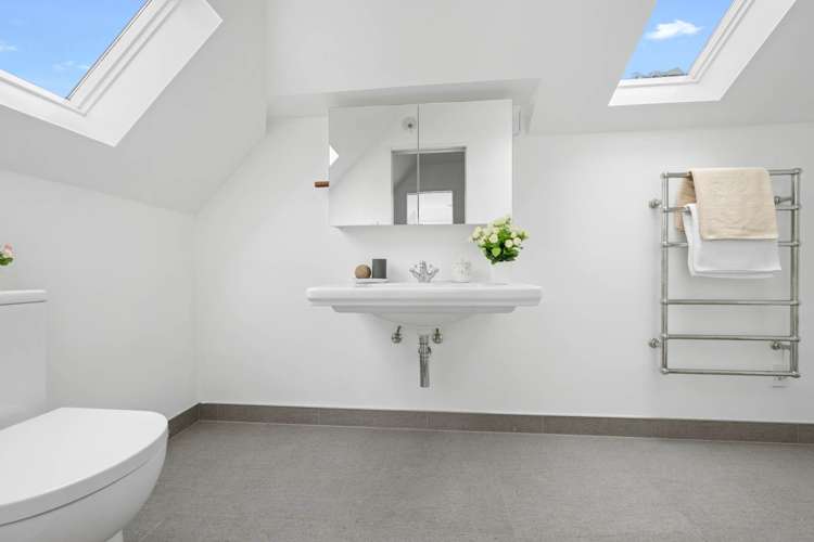 16b Seccombes Road Epsom_19