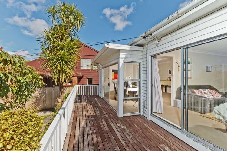 52 Williamson Avenue Belmont_42