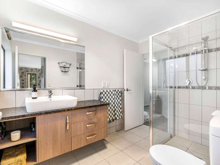 5 Carroll Place Owhata_16