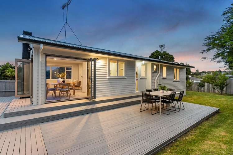 39 Fairclough Road Beach Haven_27