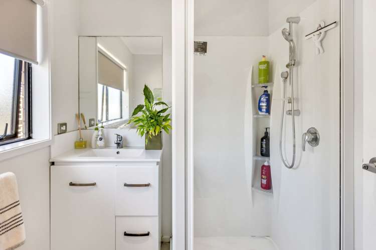 4 Kipling Crescent Owhata_9