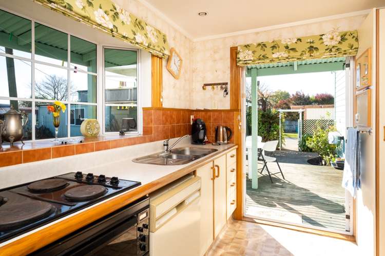 16 Tomoana Road Mahora_10