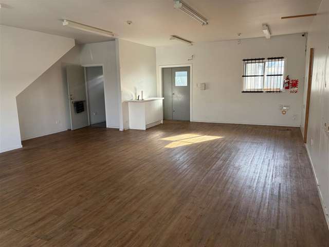 409 & 411 Worcester Street Linwood_1