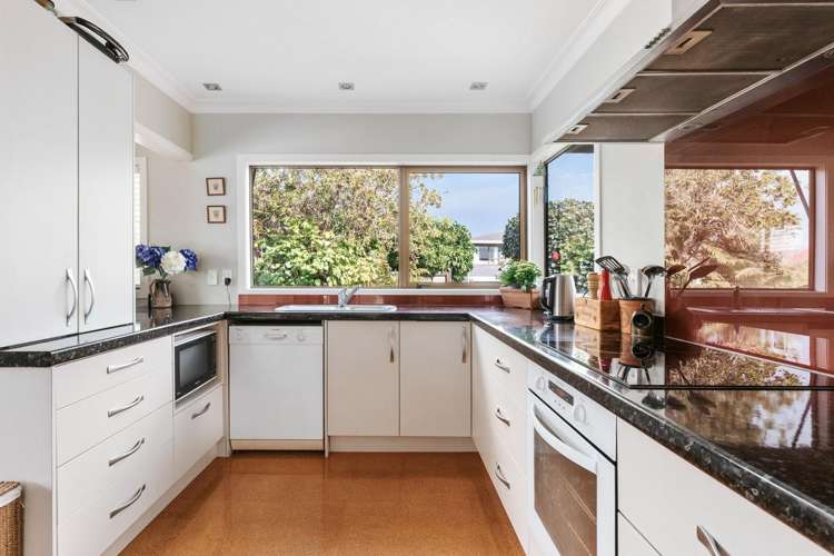 4 Elmes Place Matua_5