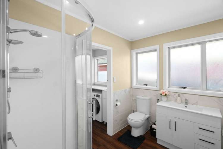 13 Kathleen Crescent Hornby_16