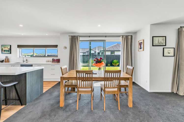 16 Bonecrusher Street Lincoln_7