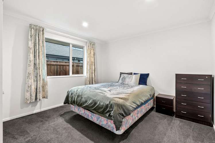 5 Chertsey Road Richmond_10