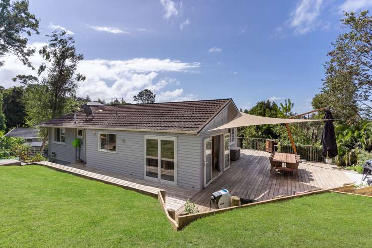 32 Lemnos Place Titirangi_10