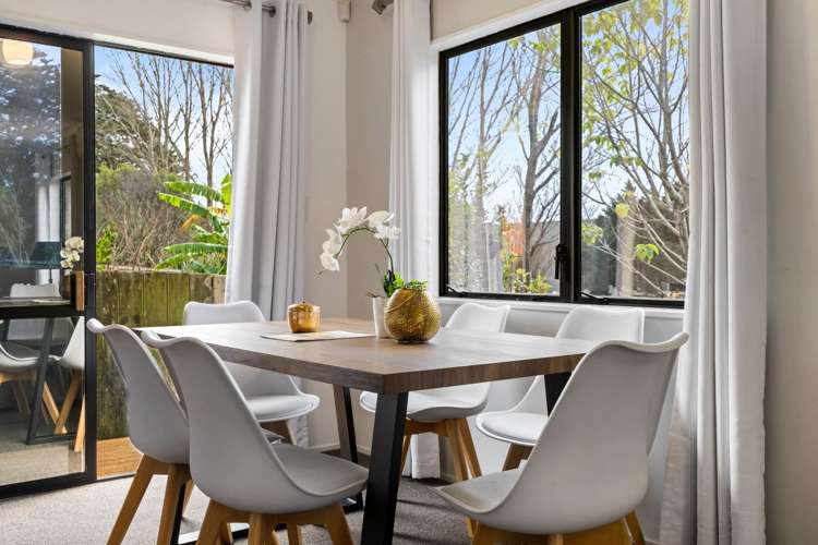2/238 Sunset Road Windsor Park_16