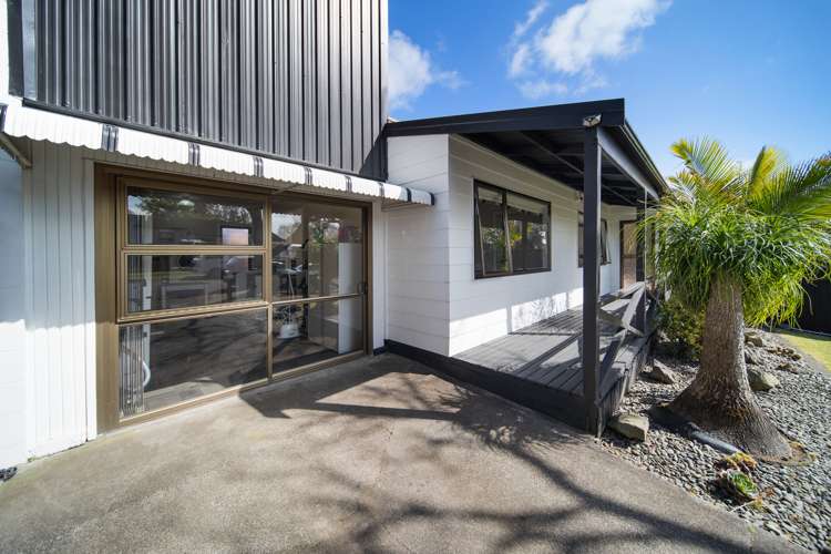 2/2 Corolu Place Conifer Grove_15