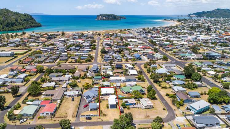 200 The Square Whangamata_24