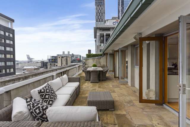 Elegant roof-top sanctuary - Dilworth Building.