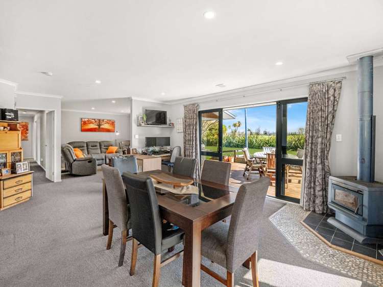 21 Collins Drive Waikuku Beach_10