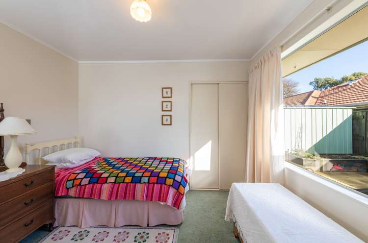 18 Ballard Drive Stoke_8