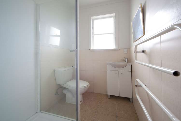 35 Preston Avenue Mount Albert_11