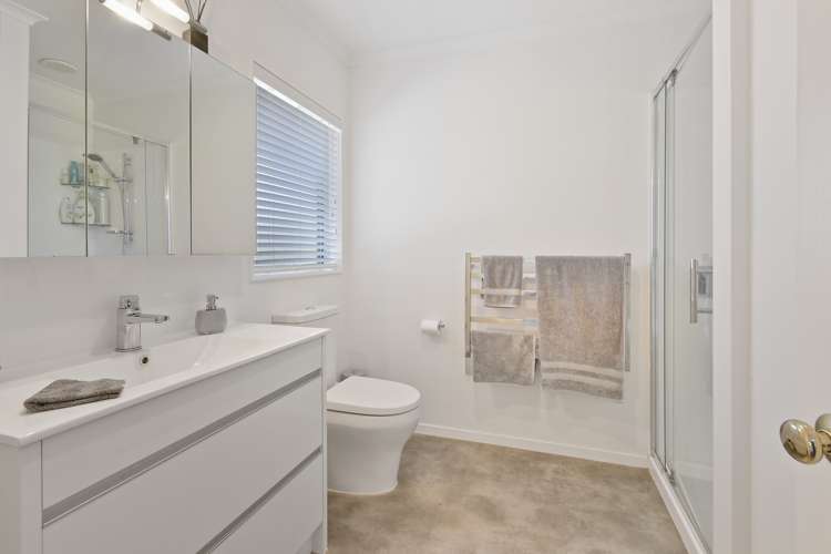 46 Stewart Gibson Place Manurewa_10