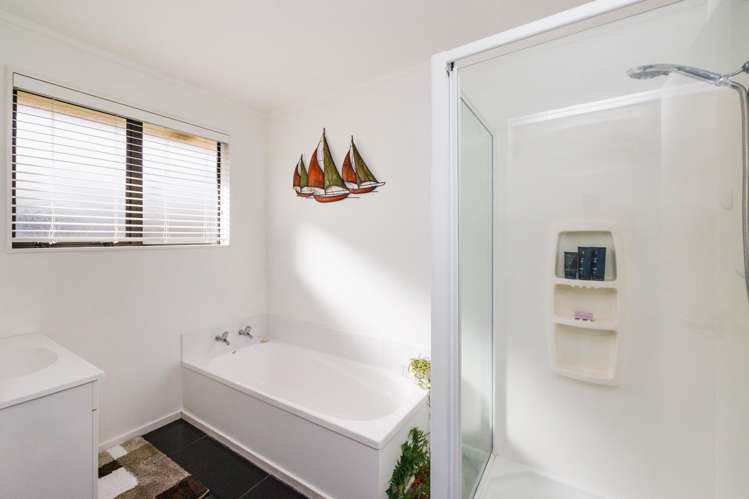 55 Meridian Grove Kelvin Grove_12