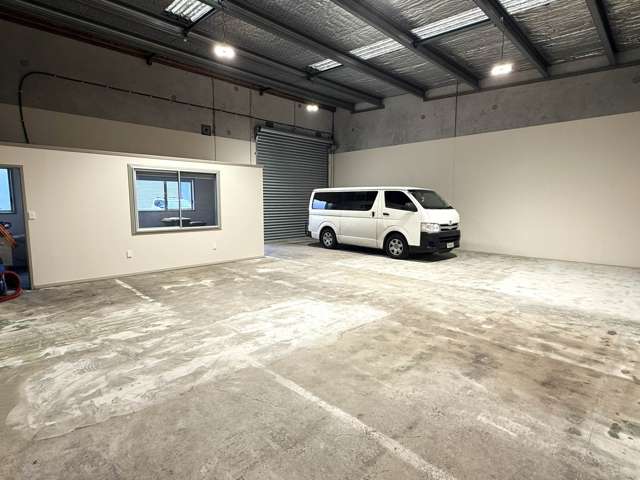 Unit 9/3 Brick Street Henderson_2