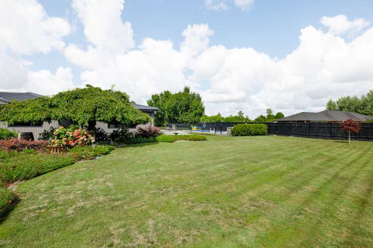 9 Shadbolt Drive Leamington_28