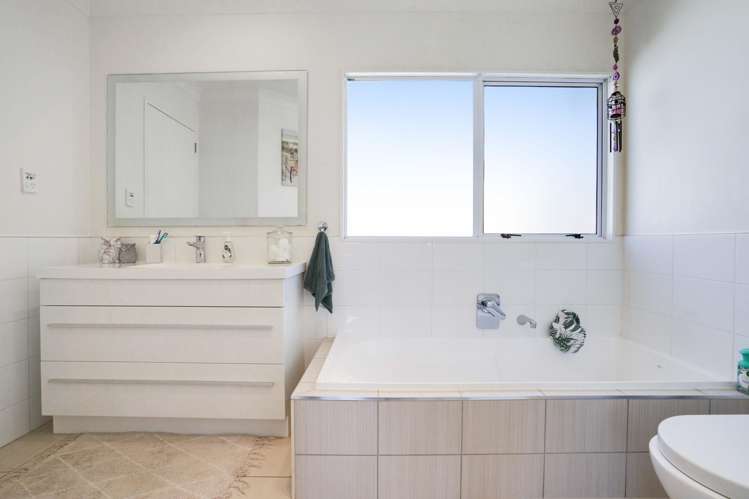 74C Elliot Street Howick_13