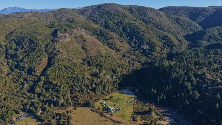 111 Bates Road Takaka Hill_35