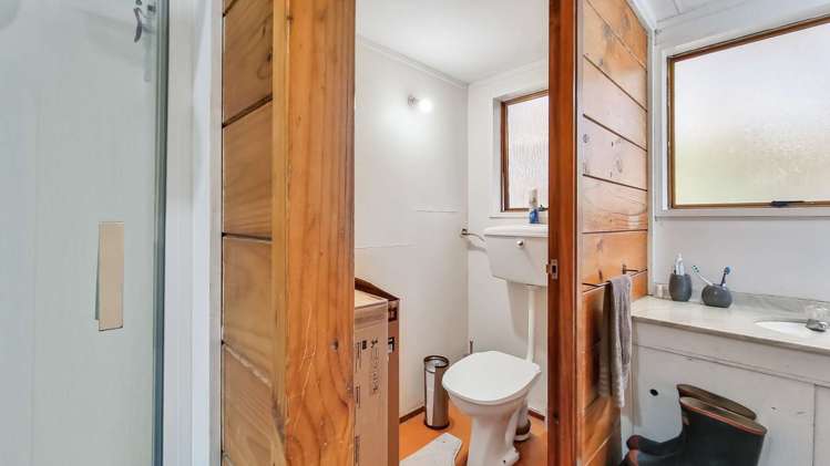 28 Neil Road Fairy Springs_14