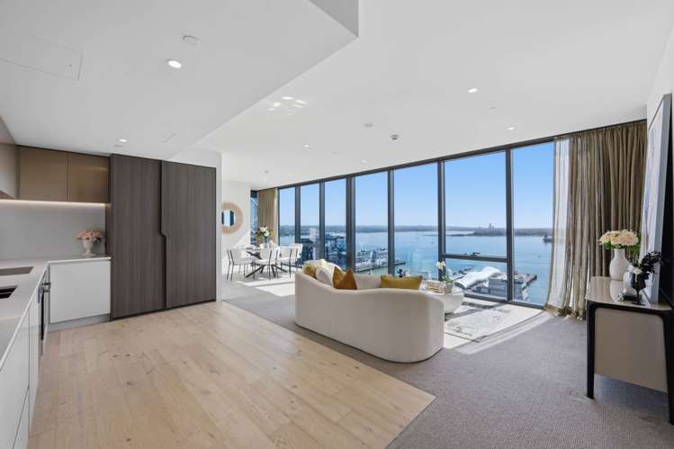 2801/10 Commerce Street City Centre_13