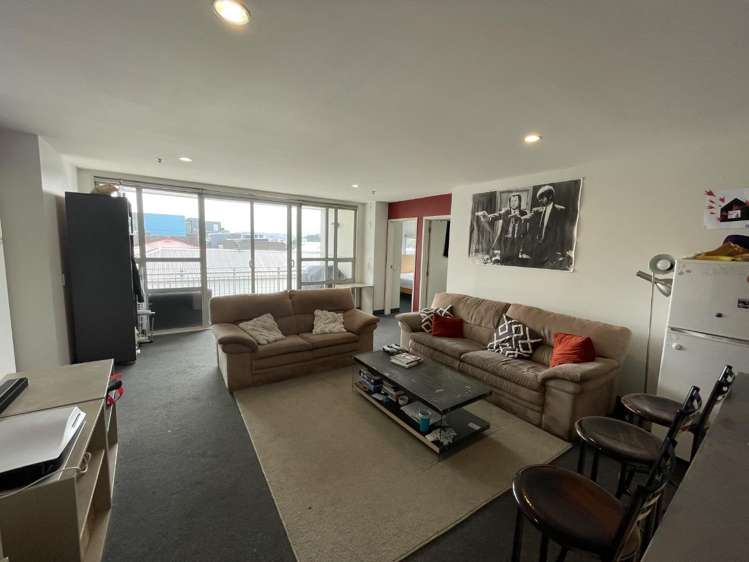 9/27 Hanson Street 1313_2