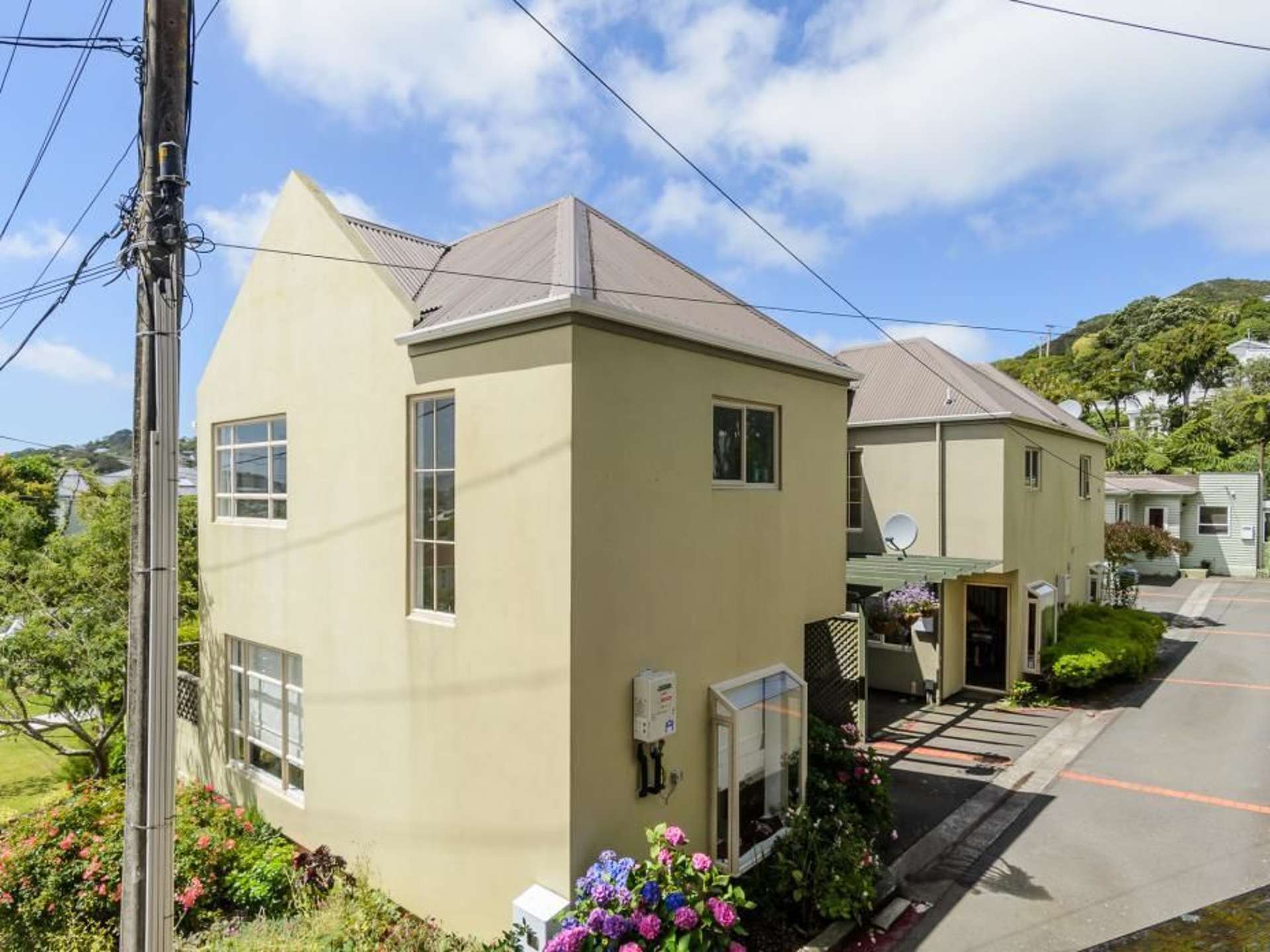 2/13 Henderson Street Karori_0