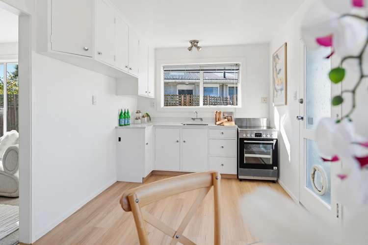 2/6 Valerie Place Redwood_6