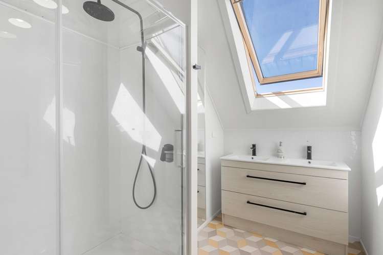 69 Island Bay Road Beach Haven_12