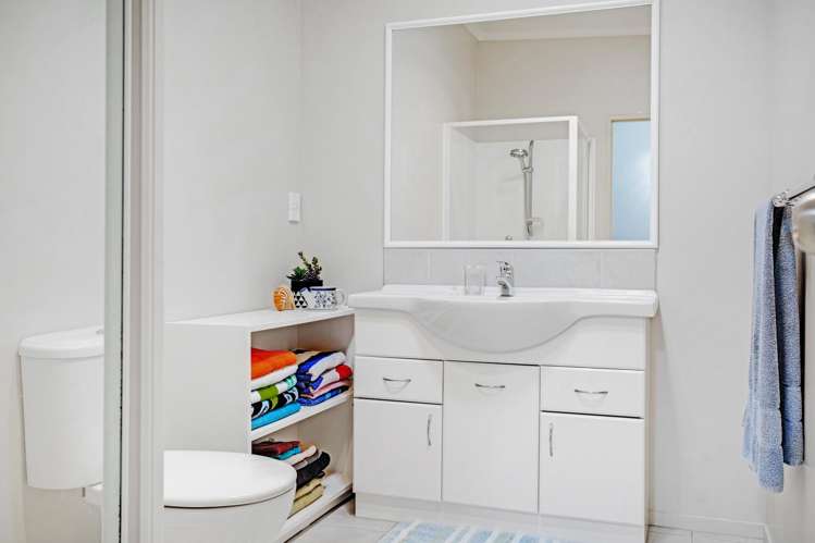 16 Willow Camp Road Takanini_13