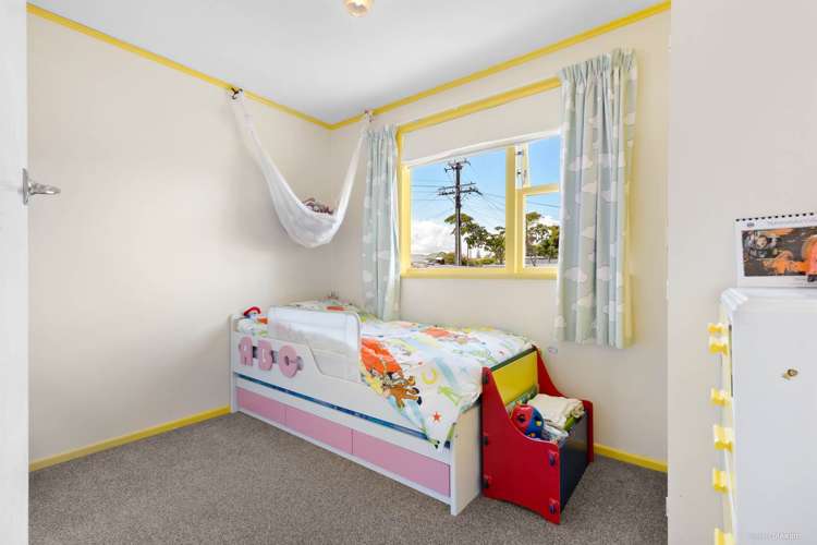 16 Kiernan Place Kelston_11