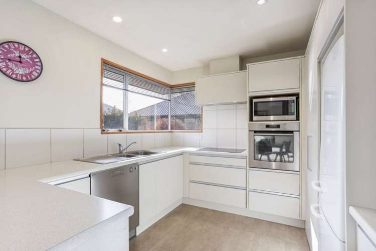 30 Carmana Gardens_3