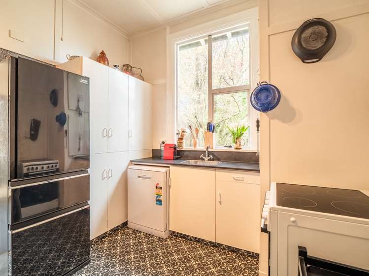 23 Nottingham Crescent Calton Hill_8