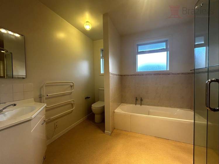 45 Charles Upham Avenue Hillmorton_10