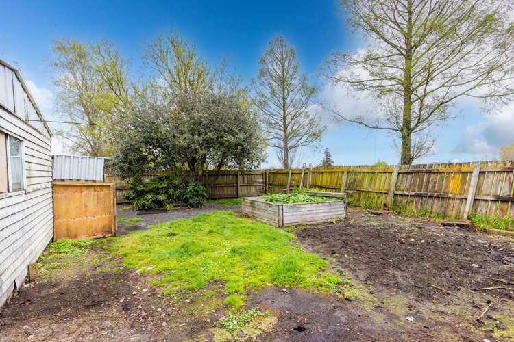 37 Wordsworth Crescent Enderley_17