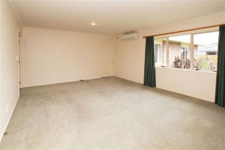 22 Farnborough Drive Nawton_10