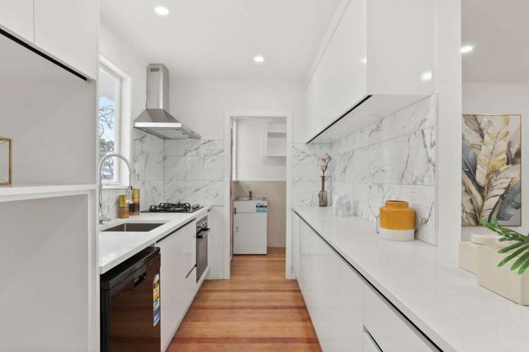 10 Maybelle Place Kelston_8