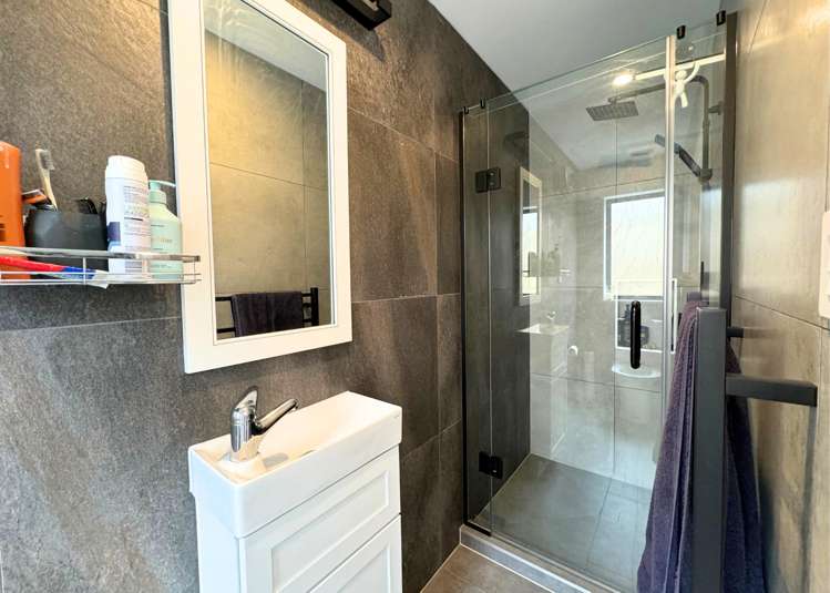 10 Mahinga Place Massey_17