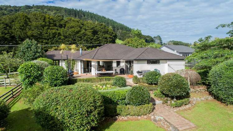 159 Dip Road Kamo_17