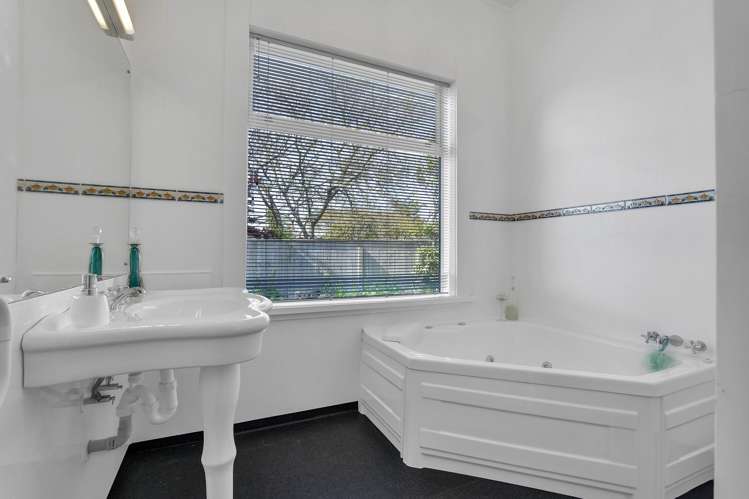 45 Brecon Road Stratford_18