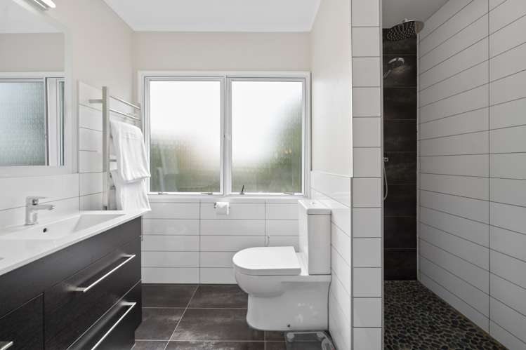 8 Warwick Drive Lynmore_15